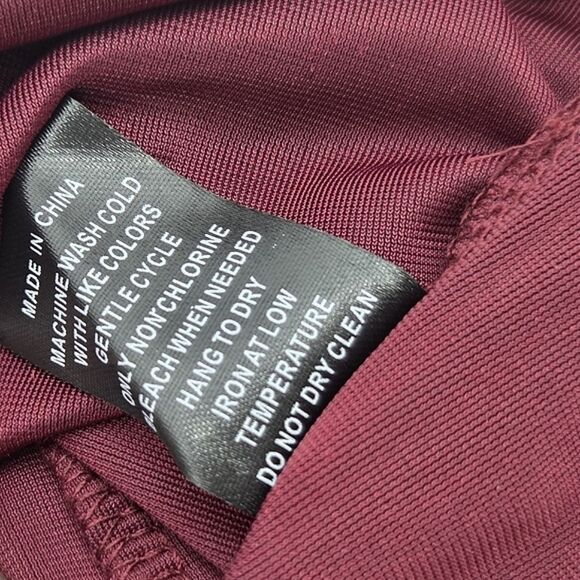 Calessa Button Up Down Shirt Womens Size 1X Red Floral Embroidered Velvet Boho - Picture 8 of 8